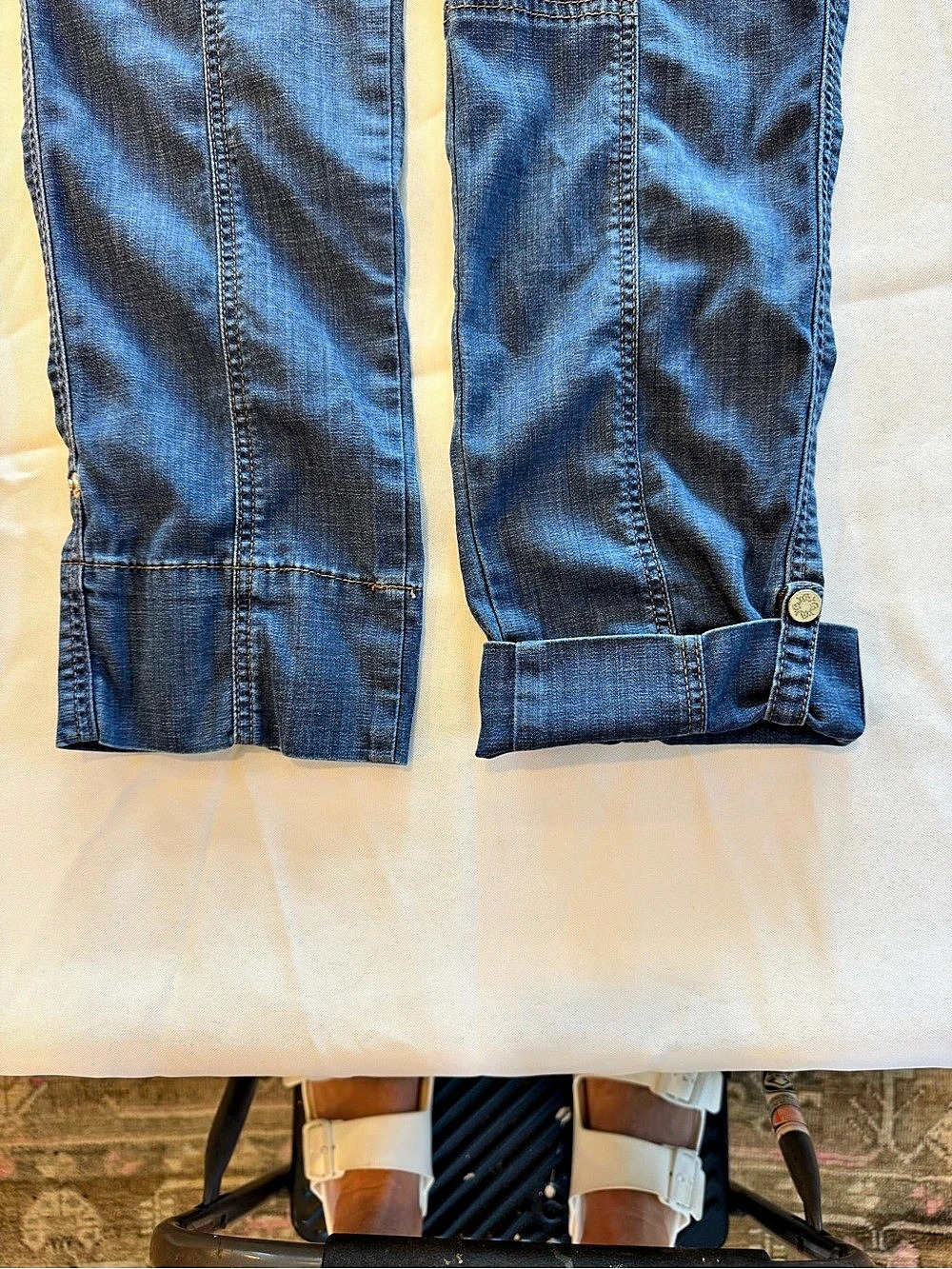 White House Black Market Pret-A-Pedi Straight Crop Pants - Picture 3 of 4